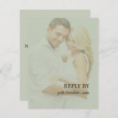 Moderne Sage Green Imitats Vellum Foto Hochzeit RSVP Karte (Vorne/Hinten)