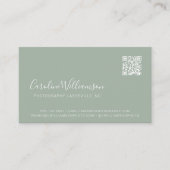 Moderne Sage Green Script Foto QR Code Trendy Visitenkarte (Vorderseite)