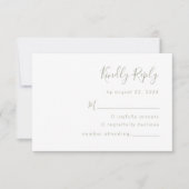 Moderne Sage Green Script Hochzeit RSVP Karte (Vorderseite)