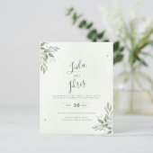 Moderne Sage Greenery Budget-Hochzeitseinladung (Stehend Vorderseite)