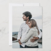 Moderne sage grün lässige Initialen Foto Hochzeit Einladung (Rückseite)