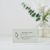 Moderne Salbeigrüne Monogramm Minimalist QR-Code Visitenkarte (Stehend Vorderseite)