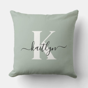 Moderne Salbeigrüne Script-Monogramm Kissen