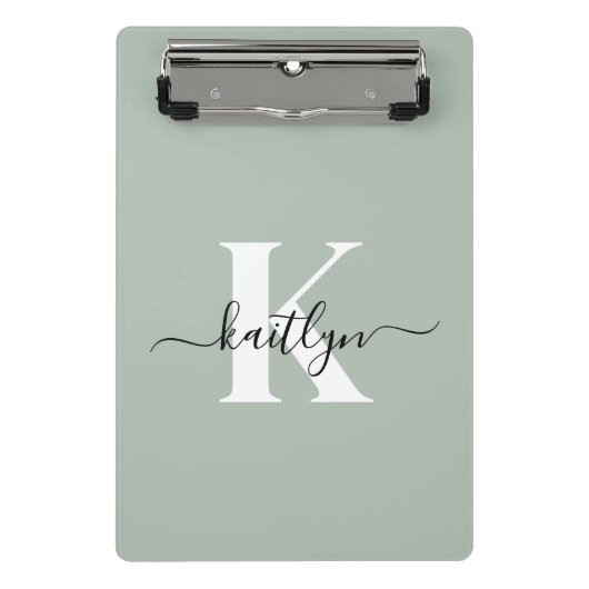 Moderne Salbeigrüne Script-Monogramm Mini Klemmbrett (Vorderseite)