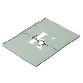 Moderne Salbeigrüne Script-Monogramm Notizblock (Linke Seite)