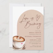 Moderne schicke Liebe ist das Break Coffee Brautpa Einladung (Vorderseite)