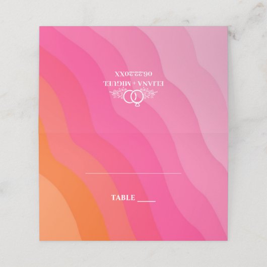 Moderne, schicke, orangefarbene Hochzeit Platzkarte (Außenseite Aufgefaltet)