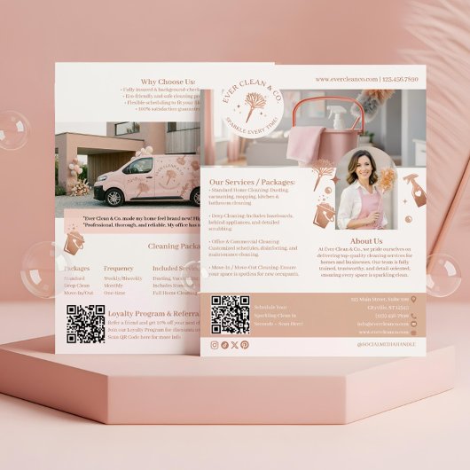 Moderne, Schicke professionelle Hausreinigungsmark Flyer