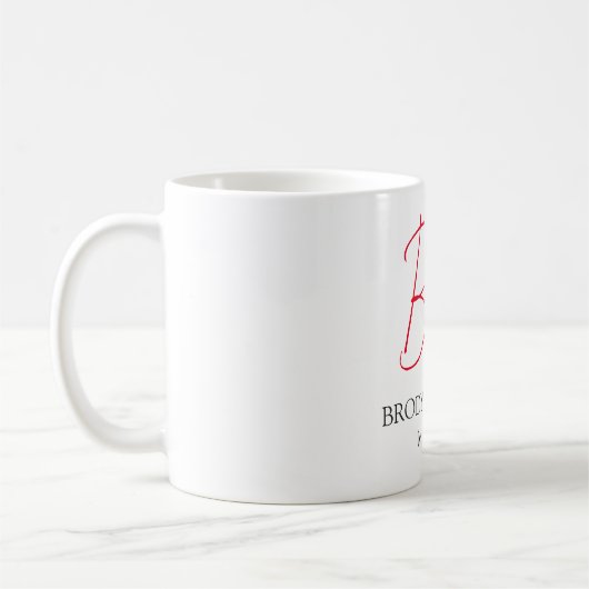 Moderne schlicht-minimalistische rote Monogramm-In Kaffeetasse (Links)