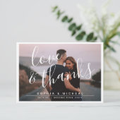 Moderne, schlichte Foto-Hochzeit Dankeskarte (Stehend Vorderseite)