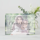 Moderne, schlichte Foto-Hochzeit Einladung (Stehend Vorderseite)