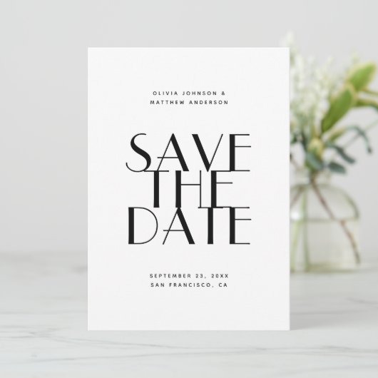 Moderne, schlichte Hochzeit in Schwarz-Weiß Save The Date (Stehend Vorderseite)