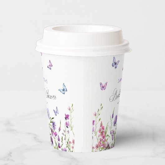 Moderne Schmetterlinge florales Lila Brautparty Pappbecher (Rechts)