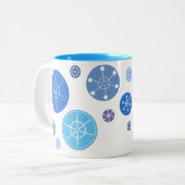 Moderne Schneeflocken lassen den Schnee ersticken Zweifarbige Tasse (Vorderseite Links)
