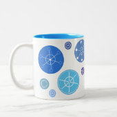 Moderne Schneeflocken lassen den Schnee ersticken Zweifarbige Tasse (Links)