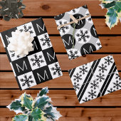 Moderne Schneeflocken mit Schwarzweiß-Monogramm Geschenkpapier Set