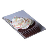 Moderne Schokoladen-kleine Kuchen besprühen Notizblock (Rechte Seite)