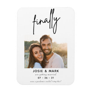 Moderne Schrift endlich Foto Save the Date Magnet