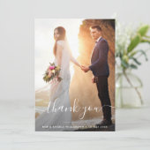 Moderne Schrift Hochzeit Dankeschön Karte (Stehend Vorderseite)