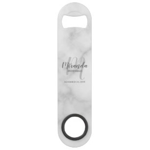 Moderne Schrift personalisierte Brautjungfer Speed Flaschenöffner