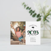 Moderne Schulfarben 2022 Grünes Foto Abschluss Dankeskarte (Stehend Vorderseite)