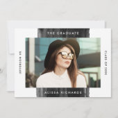 Moderne Schwarz-Foto-Graduierungspartei Einladung (Vorderseite)