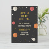 Moderne schwarz-gelbe Sterne und Planeten Geburtst (Stehend Vorderseite)