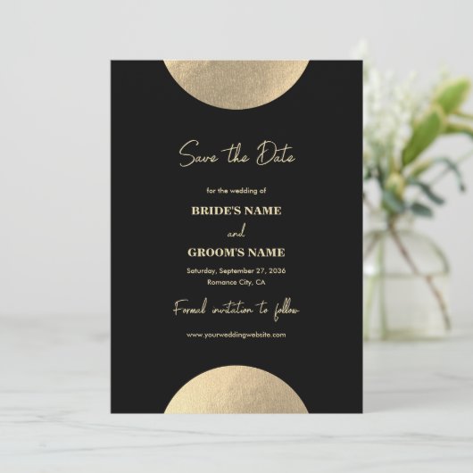 Moderne Schwarz/Gold Abstrakte Hochzeit Save The Date (Stehend Vorderseite)