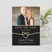 Moderne Schwarz-Gold-Foto-Hochzeit Save The Date (Stehend Vorderseite)