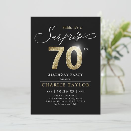 Moderne schwarz-goldene Erwachsene Überraschung 70 Einladung (Stehend Vorderseite)