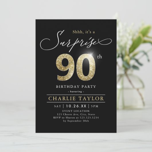 Moderne schwarz-goldene Erwachsene Überraschung 90 Einladung (Stehend Vorderseite)