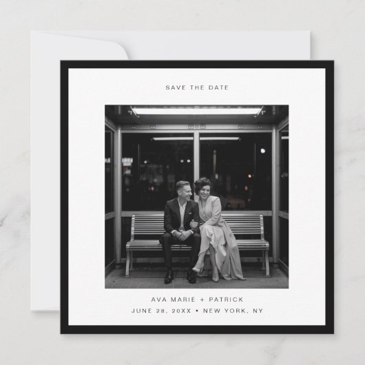 Moderne Schwarz-Rahmen-Typografie Hochzeitdatum Ge Einladung (Vorderseite)