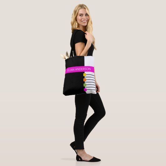 Moderne Schwarz-Rosa-Farbe Mit Monogramm blockiert Tasche (Am Model)