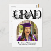 Moderne Schwarz-Script-Abschluss Einladung Postkarte (Vorne/Hinten)