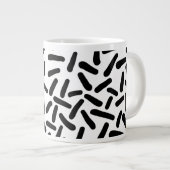 Moderne Schwarz-Weiß-Abstrakt-Pattern-Jumbo-Tasse Jumbo-Tasse (Vorderseite Rechts)