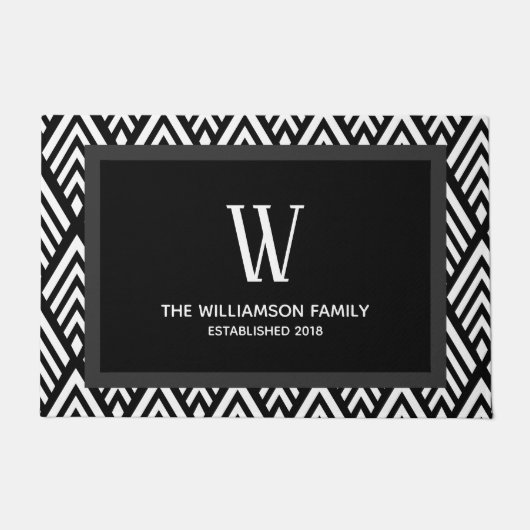 Moderne Schwarz-Weiß-Art-Deco-Pfeile und Familienn Fußmatte (Vorderseite)