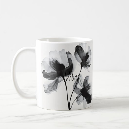 Moderne Schwarz-Weiß-Blumenkunst Kaffeetasse (Links)