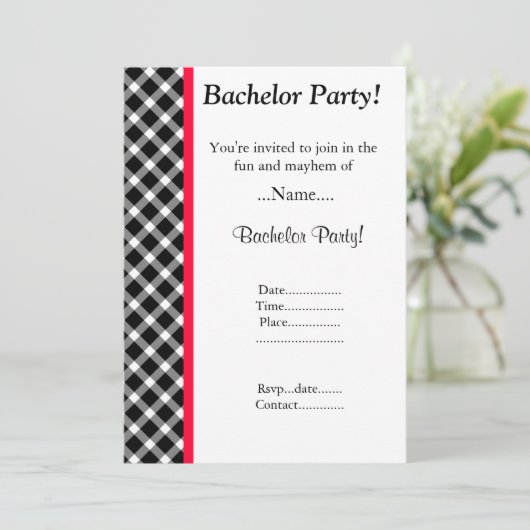 MODERNE SCHWARZ-WEISS CHECKERED BACHELOR PARTEI EINLADUNG (Stehend Vorderseite)