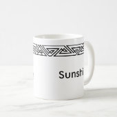 Moderne Schwarz-Weiß-Dreiecke - personalisierte Um Kaffeetasse (VorderseiteRechts)