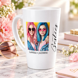 Moderne Schwarz-Weiß-Foto-Collage für die beste Fr Milchtasse