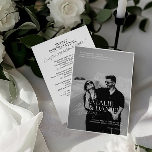 Moderne Schwarz-Weiß-Foto-Hochzeit Einladung