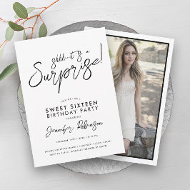 Moderne Schwarz-Weiß-Foto-Überraschung Sweet 16 Einladung