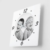 Moderne Schwarz-Weiß-FotoCollage Quadratische Wanduhr (Winkel)