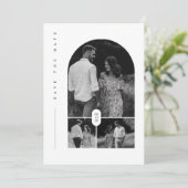 Moderne Schwarz-Weiß-FotoCollage Save the Date Einladung (Stehend Vorderseite)