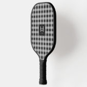 Moderne Schwarz-Weiß-Gingham-Monogramm Etabliert Pickleball Schläger (Links)