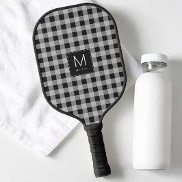 Moderne Schwarz-Weiß-Gingham-Monogramm Etabliert Pickleball Schläger