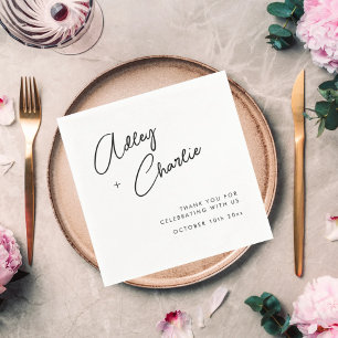 Moderne Schwarz-Weiß-Hochzeitspaare mit Schriftart Serviette