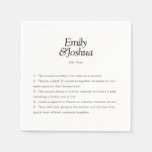 Moderne Schwarz-Weiß-Hochzeitspass-Fakten Serviette (Vorderseite)