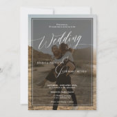 Moderne Schwarz-Weiß-Hochzeitsskripte 2 Fotos Einladung (Vorderseite)