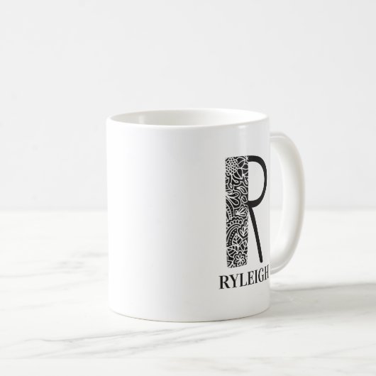 Moderne Schwarz-Weiß-Initial R und Name Kaffeetasse (VorderseiteRechts)